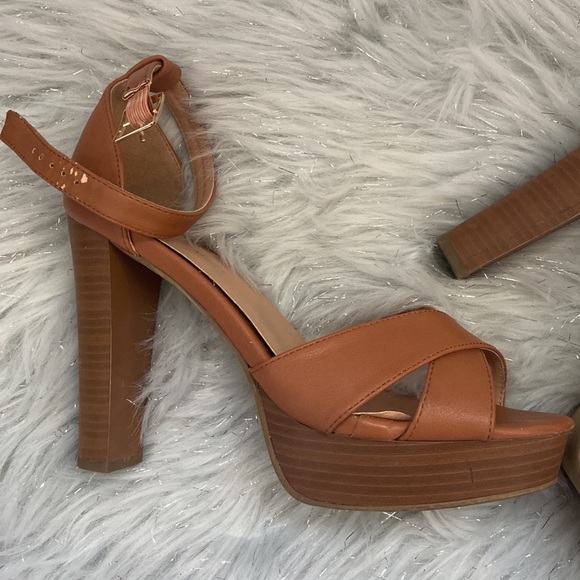 Nude heels - Picture 5 of 5